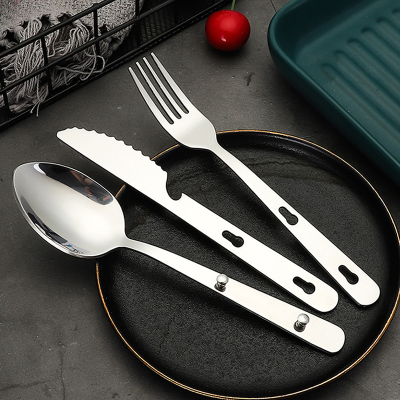 Vaisselle Portable en acier in - Quechua Camping Cooking Set avis et prix